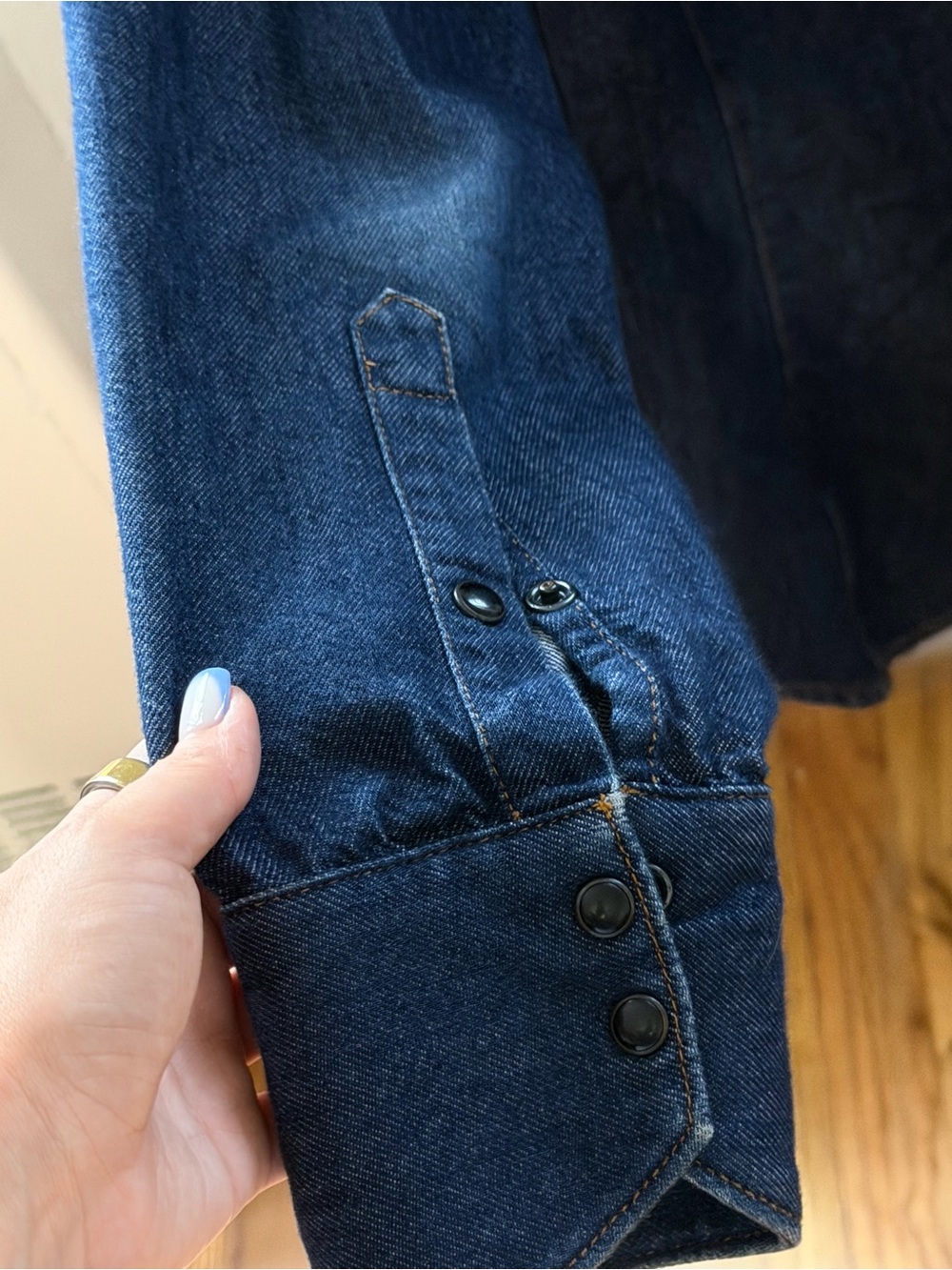Rag & Bone Women’s Blue Denim Western Snap Shirt Size M Excellent Condition - Picture 9 of 13